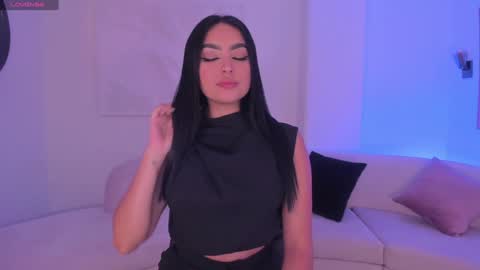 Sara Winstone online show from 01-18-25, 11:11