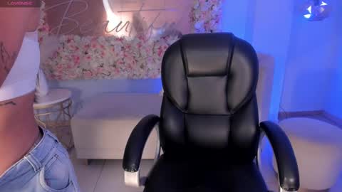 Sara Winstone online show from 03-02-25, 11:29