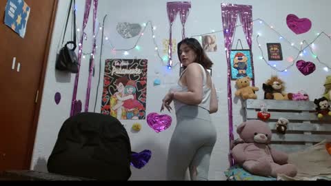 Snapshot of saray_extrovert1 chatting on 12-05-24, 04:42 Sara Jimenez online show from 12-05-24, 04:42