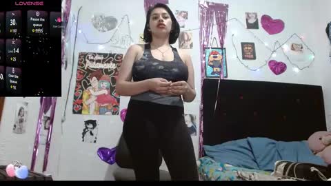 Snapshot of saray_extrovert1 chatting on 03-06-25, 04:30 Sara Jimenez online show from 03-06-25, 04:30
