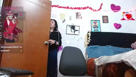 Sara Jimenez online show from 10-28-25, 04:49