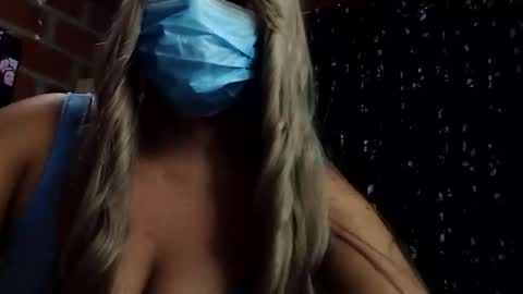 Snapshot of saray_mixx chatting on 10-25-25, 03:36 saray_mixx online show from 10-25-25, 03:36