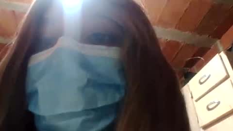 Snapshot of saray_mixx chatting on 10-28-25, 04:27 saray_mixx online show from 10-28-25, 04:27