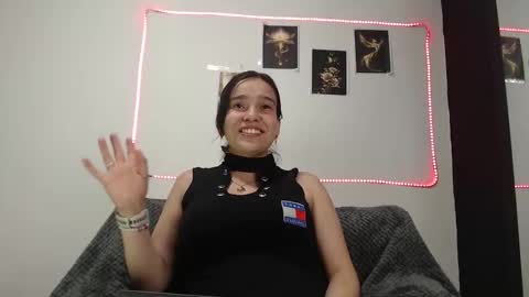 Snapshot of saraydarcy chatting on 03-02-26, 02:25 CONTEST Contribute 25 tokens and send a Like. including your user name in the voting note. You could win a video online show from 03-02-26, 02:25
