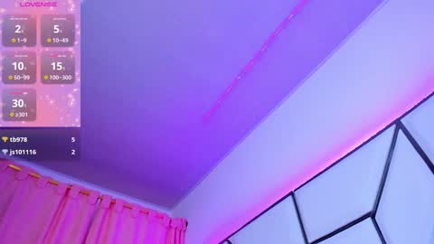 Snapshot of sarayroyse chatting on 01-09-25, 11:02 Saray online show from 01-09-25, 11:02