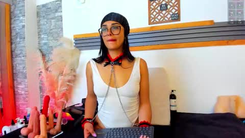 Sara online show from 02-20-26, 02:41