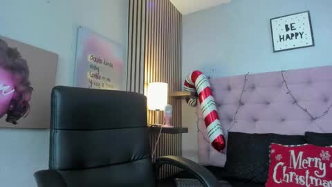 Snapshot of sasha__blaze chatting on 12-14-25, 08:52 Sasha online show from 12-14-25, 08:52