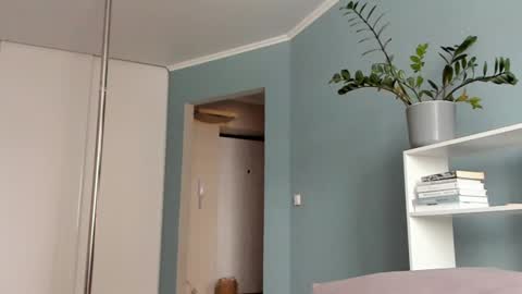 Sasha online show from 01-25-25, 09:57