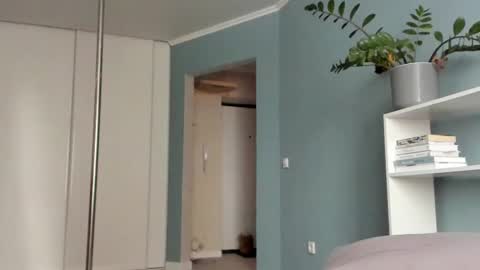 Sasha online show from 02-15-25, 05:51