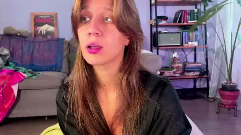 Alexandra Sasha in short online show from 09-11-25, 06:35