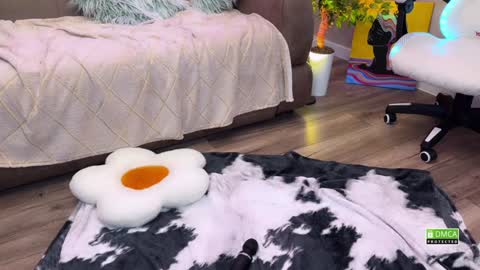 Hi everyone my name is Sasha   online show from 12-18-24, 10:13