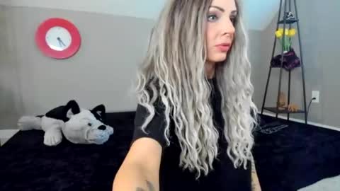 Snapshot of sashabarbieshow chatting on 03-01-25, 10:21 Sasha online show from 03-01-25, 10:21