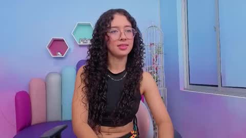 SashaMonroee  online show from 12-18-25, 11:44