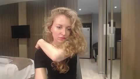 Sasha online show from 10-04-25, 05:16