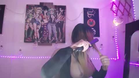 Snapshot of sashayscott chatting on 10-12-25, 09:36 Onlyfans  nataliaclaus online show from 10-12-25, 09:36
