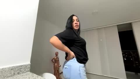 Snapshot of sasshamoon chatting on 11-17-25, 03:23 sasshamoon online show from 11-17-25, 03:23