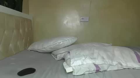 sassie_bee online show from 02-02-25, 11:21