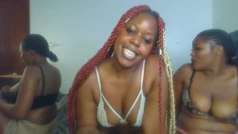 sassie_d online show from 12-14-25, 08:57