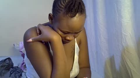 Snapshot of sassy_bella chatting on 10-07-25, 12:41 sassy_bella online show from 10-07-25, 12:41