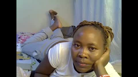 Snapshot of sassy_bella chatting on 10-28-25, 06:54 sassy_bella online show from 10-28-25, 06:54