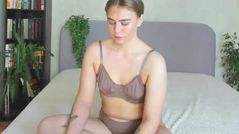 Sassy online show from 10-11-25, 07:07