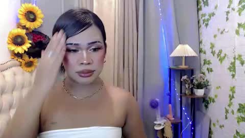 sassy_tinaxx online show from 11-25-25, 11:54