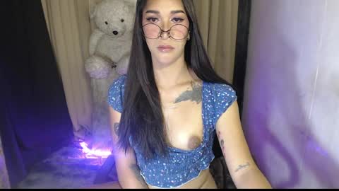  HERA  online show from 04-08-26, 09:37