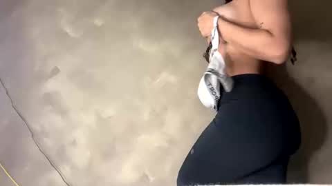 Lilah online show from 11-17-25, 02:23