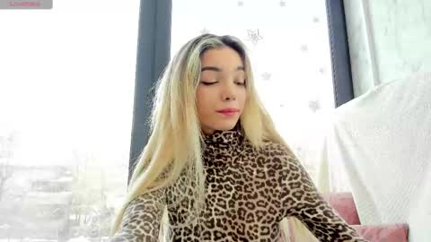 Snapshot of sassyt33n chatting on 02-22-25, 09:56 sassyt33n online show from 02-22-25, 09:56