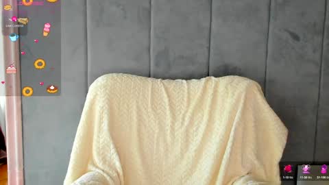 Snapshot of sassyt33n chatting on 10-29-25, 08:27 sassyt33n online show from 10-29-25, 08:27