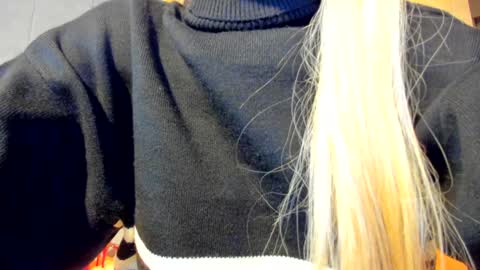 Snapshot of sassyt33n chatting on 11-28-25, 09:34 sassyt33n online show from 11-28-25, 09:34