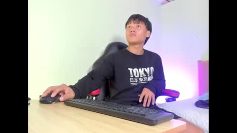 Snapshot of sasuke_uchiha12 chatting on 02-17-25, 07:31 Evans Williams online show from 02-17-25, 07:31