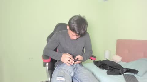 Snapshot of sasuke_uchiha12 chatting on 02-23-25, 10:53 Evans Williams online show from 02-23-25, 10:53