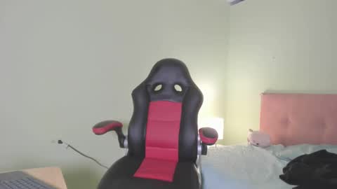 Snapshot of sasuke_uchiha12 chatting on 02-25-25, 07:58 Evans Williams online show from 02-25-25, 07:58