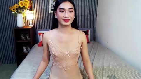 Snapshot of satiable_sashax chatting on 12-16-25, 06:02 Sasha online show from 12-16-25, 06:02