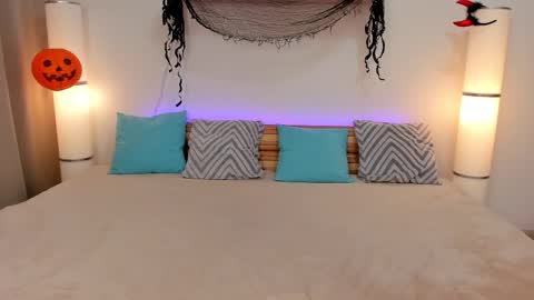 Snapshot of satimilf_ chatting on 10-12-25, 07:18 Sati online show from 10-12-25, 07:18
