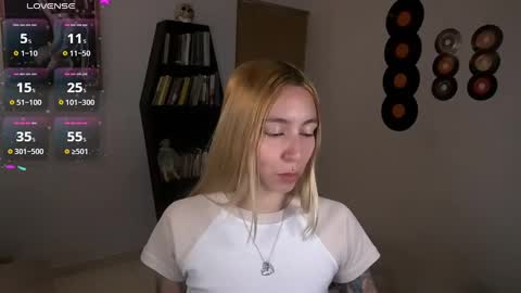 I AM JENN  online show from 10-12-25, 09:36