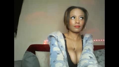 Shaniiice online show from 02-13-25, 07:21