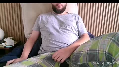 Snapshot of saucybonjo chatting on 02-08-25, 02:38 Ben online show from 02-08-25, 02:38