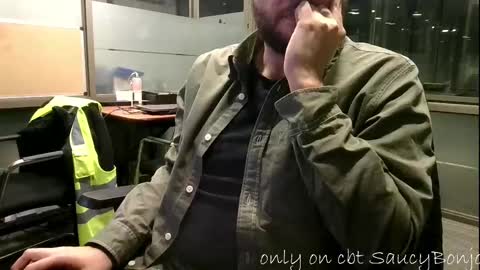 Snapshot of saucybonjo chatting on 10-29-25, 06:26 Ben online show from 10-29-25, 06:26