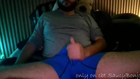 Snapshot of saucybonjo chatting on 11-08-25, 04:01 Ben online show from 11-08-25, 04:01