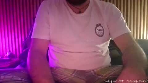 Snapshot of saucybonjo chatting on 08-06-26, 10:33 Ben online show from 08-06-26, 10:33