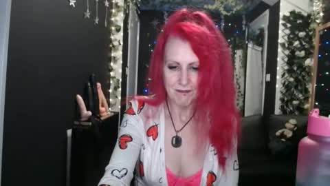 SaucySky online show from 02-06-25, 01:38