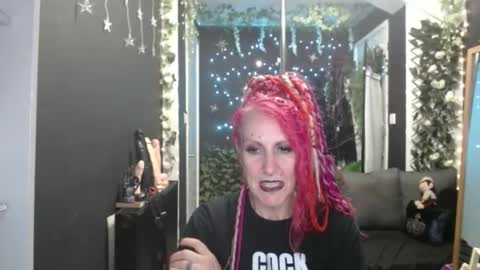 SaucySky online show from 09-26-25, 08:57