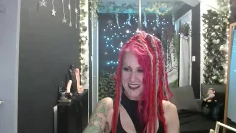 SaucySky online show from 10-01-25, 08:48