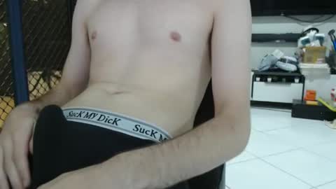 Snapshot of sausageroll420 chatting on 02-05-25, 09:15 sausageroll420 online show from 02-05-25, 09:15