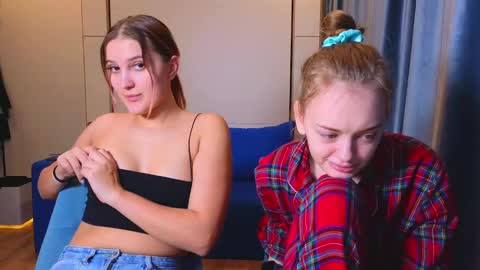 Snapshot of sav_anna chatting on 12-30-24, 05:02 LUNA and ANNA    online show from 12-30-24, 05:02