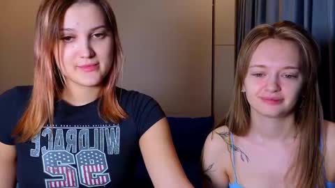 Snapshot of sav_anna chatting on 02-03-25, 02:02 LUNA and ANNA    online show from 02-03-25, 02:02