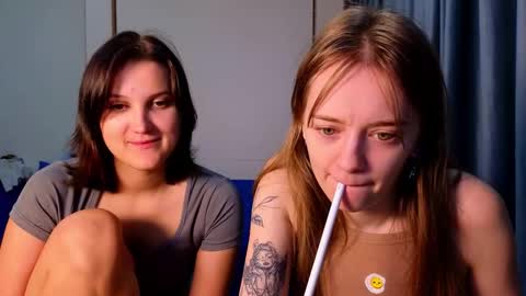 Snapshot of sav_anna chatting on 09-29-25, 05:29 LUNA and ANNA    online show from 09-29-25, 05:29