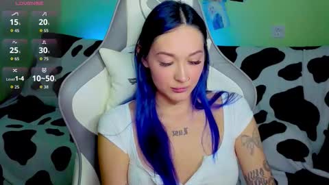 Ariel online show from 10-13-25, 02:44